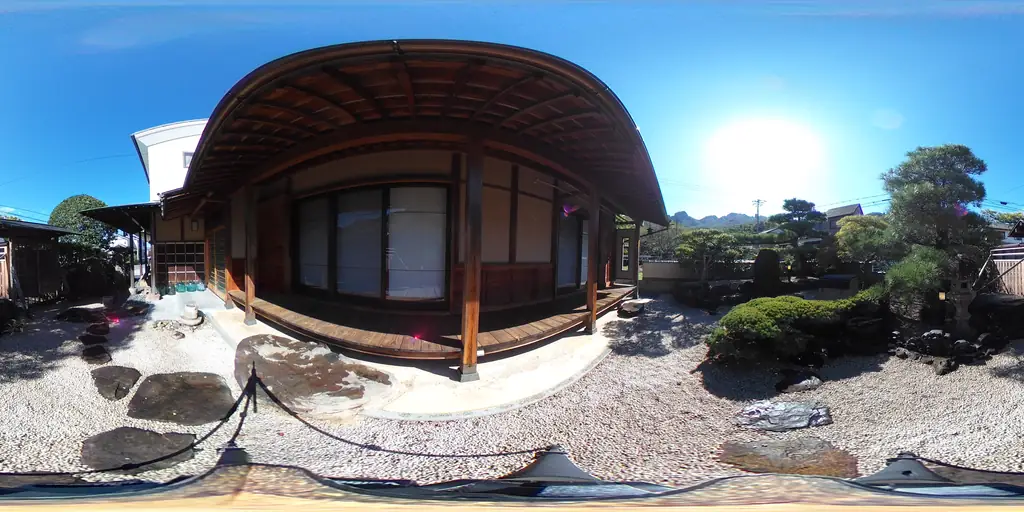 Garden & veranda